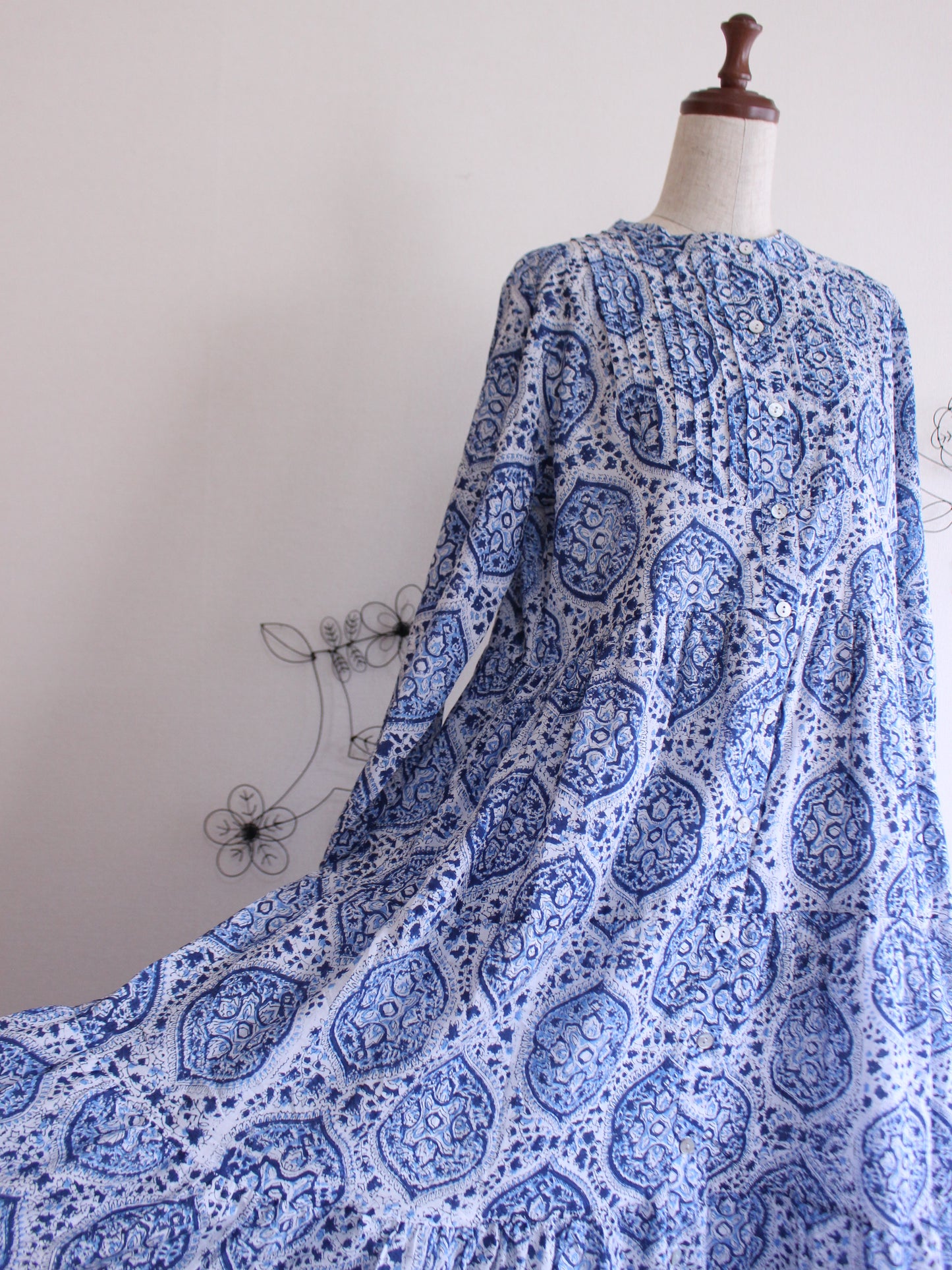 Vikrama Drees ブルー