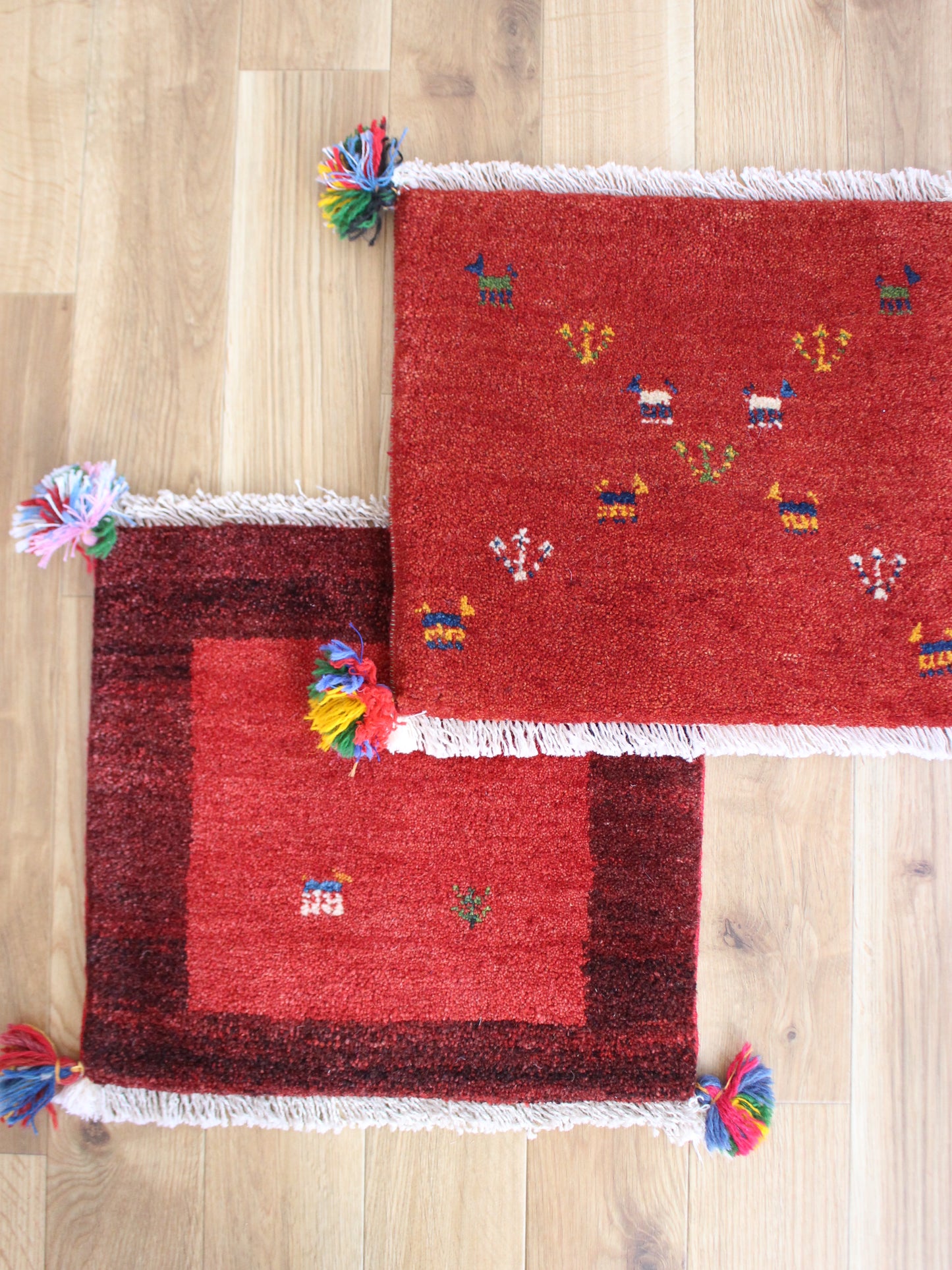 【専用】二つでとってもしっくりする赤ギャッベ