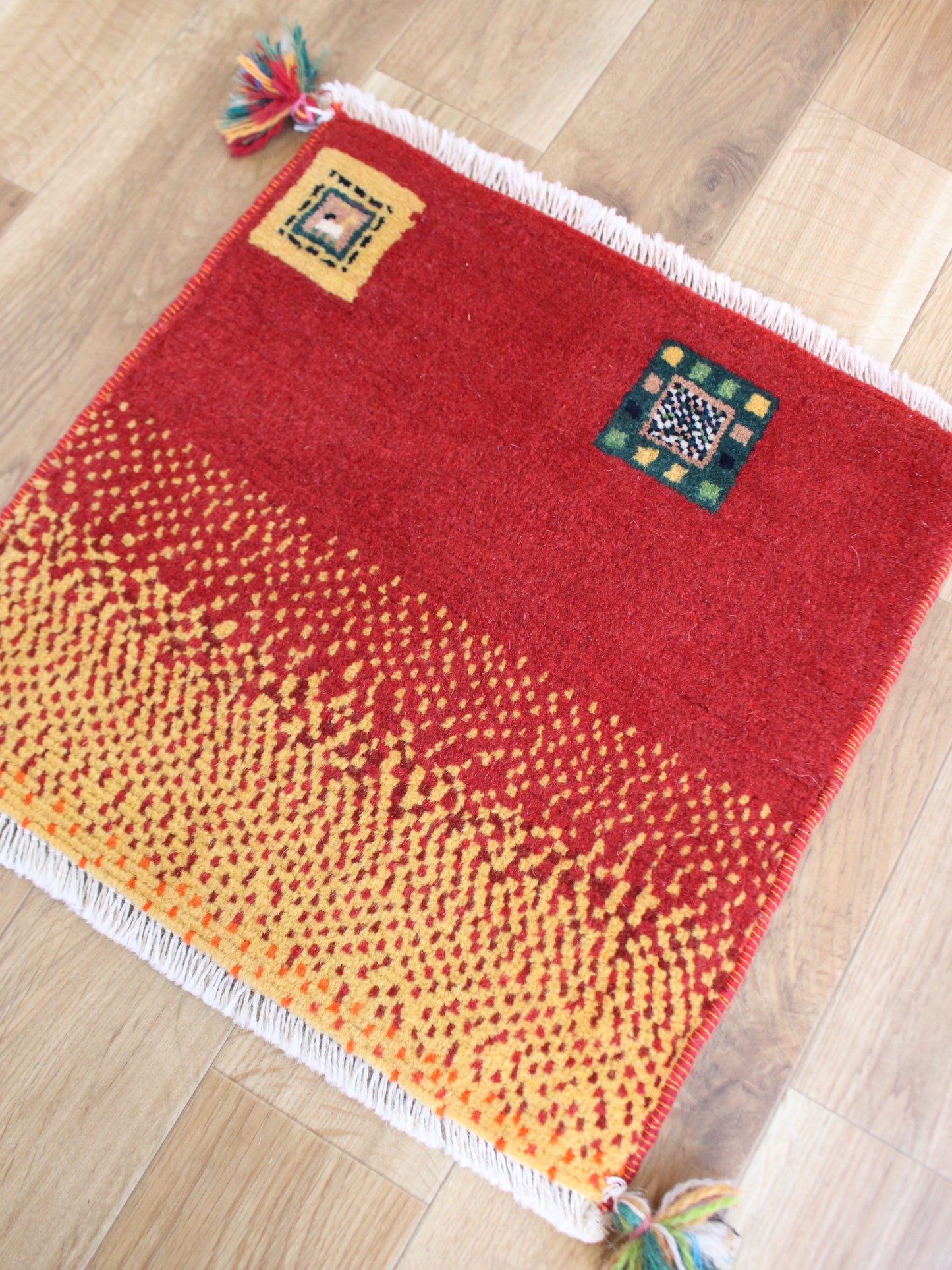 Gabbeh Mini 織りがめちゃくちゃ良い薄いギャッベ