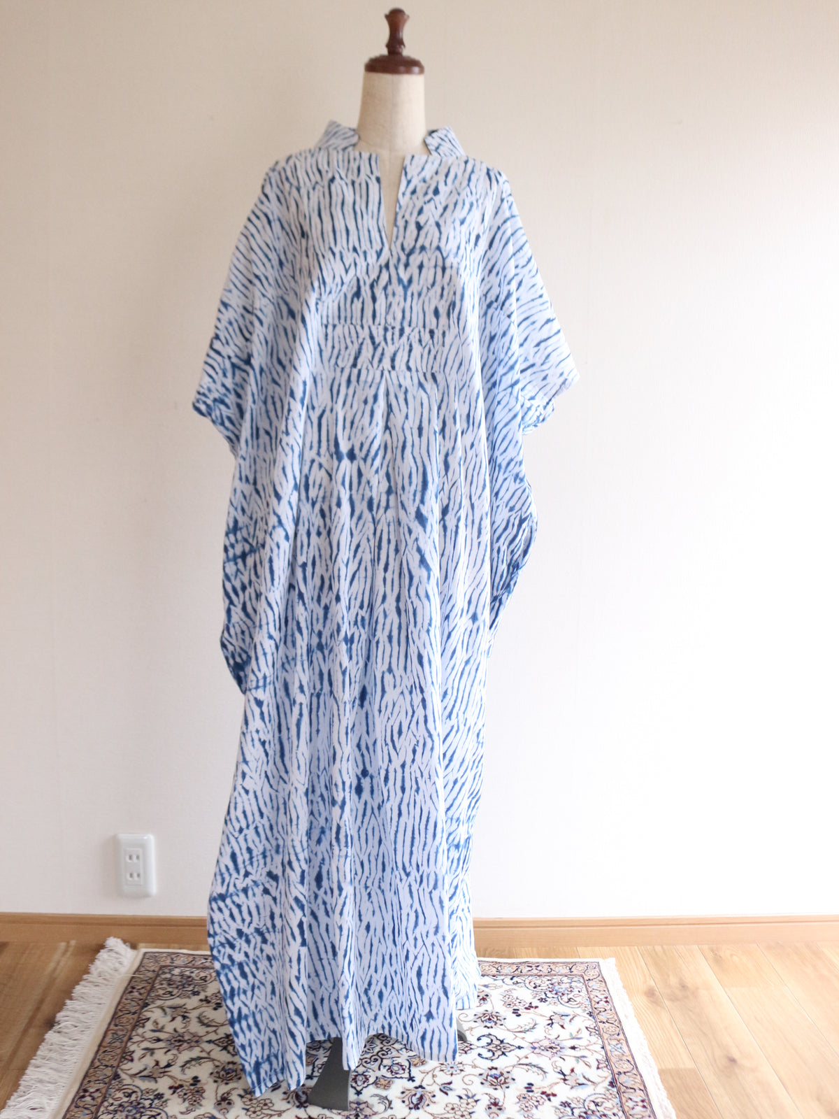 SHIBORI カフタン インディゴブルー