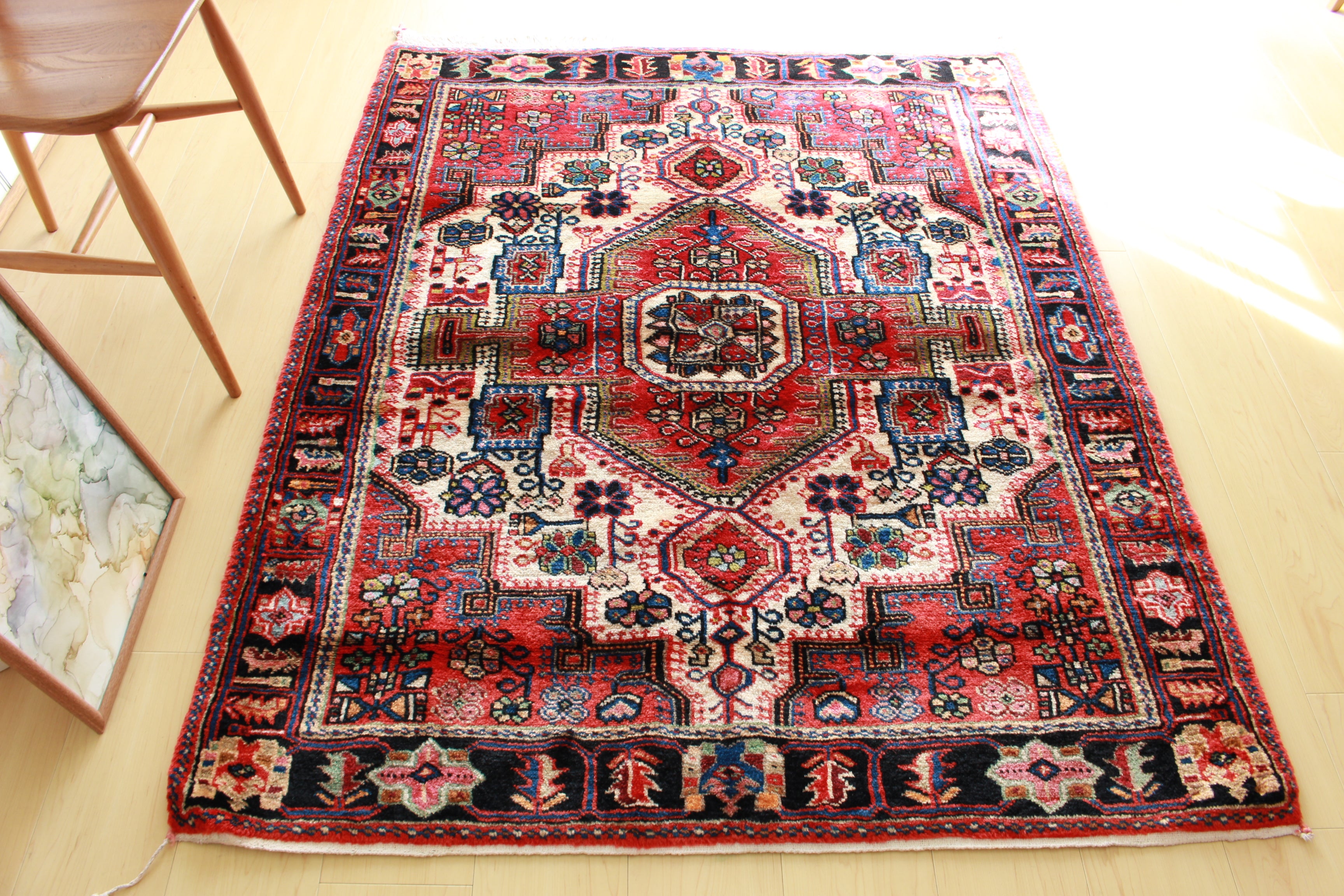 ペルシャ絨毯 ハマダン産 Accent Rug (148cm×118cm)049 – NARUTREE